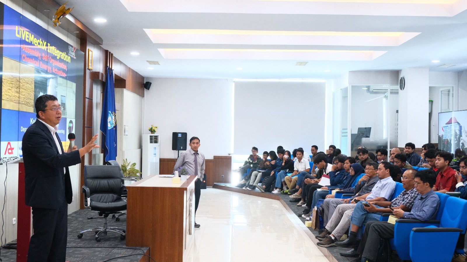 Prof. Keisuke Morishima was giving a guest lecture in front of students from Mechanical Engineering and Electrical Engineering Undip. Mochammad Ariyanto, S.T, M.T, Ph.D was appointed as the moderator in this guest lecture.